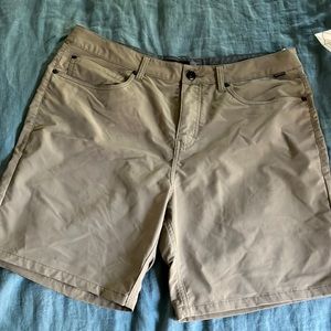Quiksilver Amphibian Shorts, size 34, excellent condition
